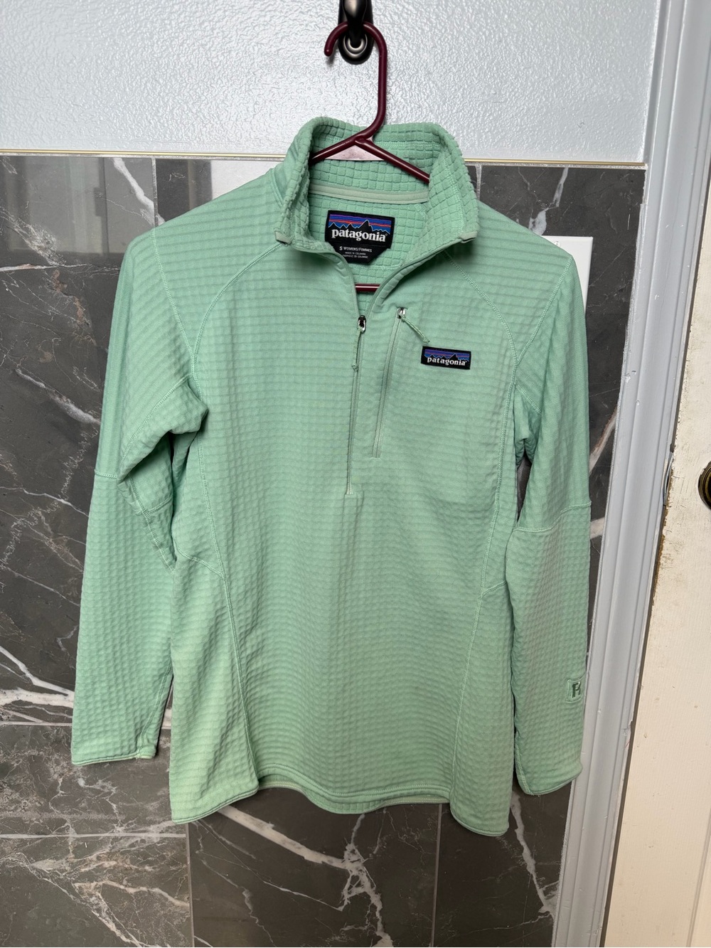 Patagonia R1 pullover - Picture 2 of 5